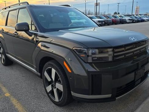 Used 2024 Hyundai Santa Fe Limited image 3