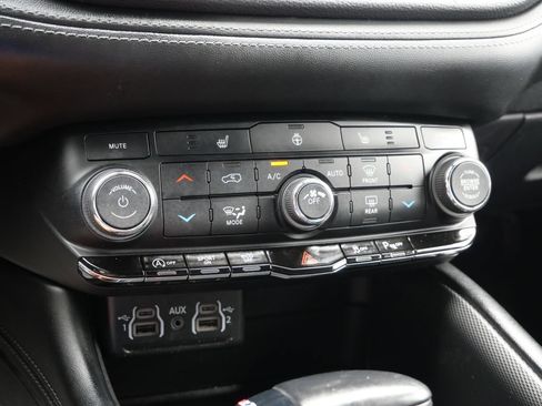 Used 2022 Dodge Durango GT AWD/4WD image 33