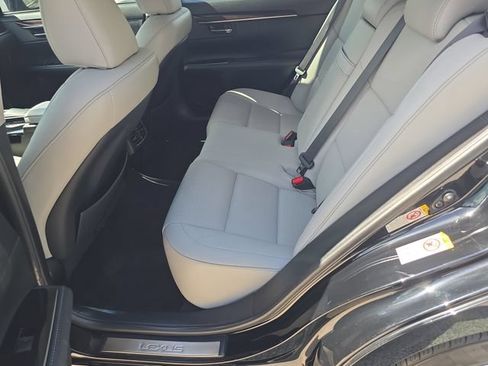 Used 2017 Lexus ES 350 w/ Premium Package FWD image 16