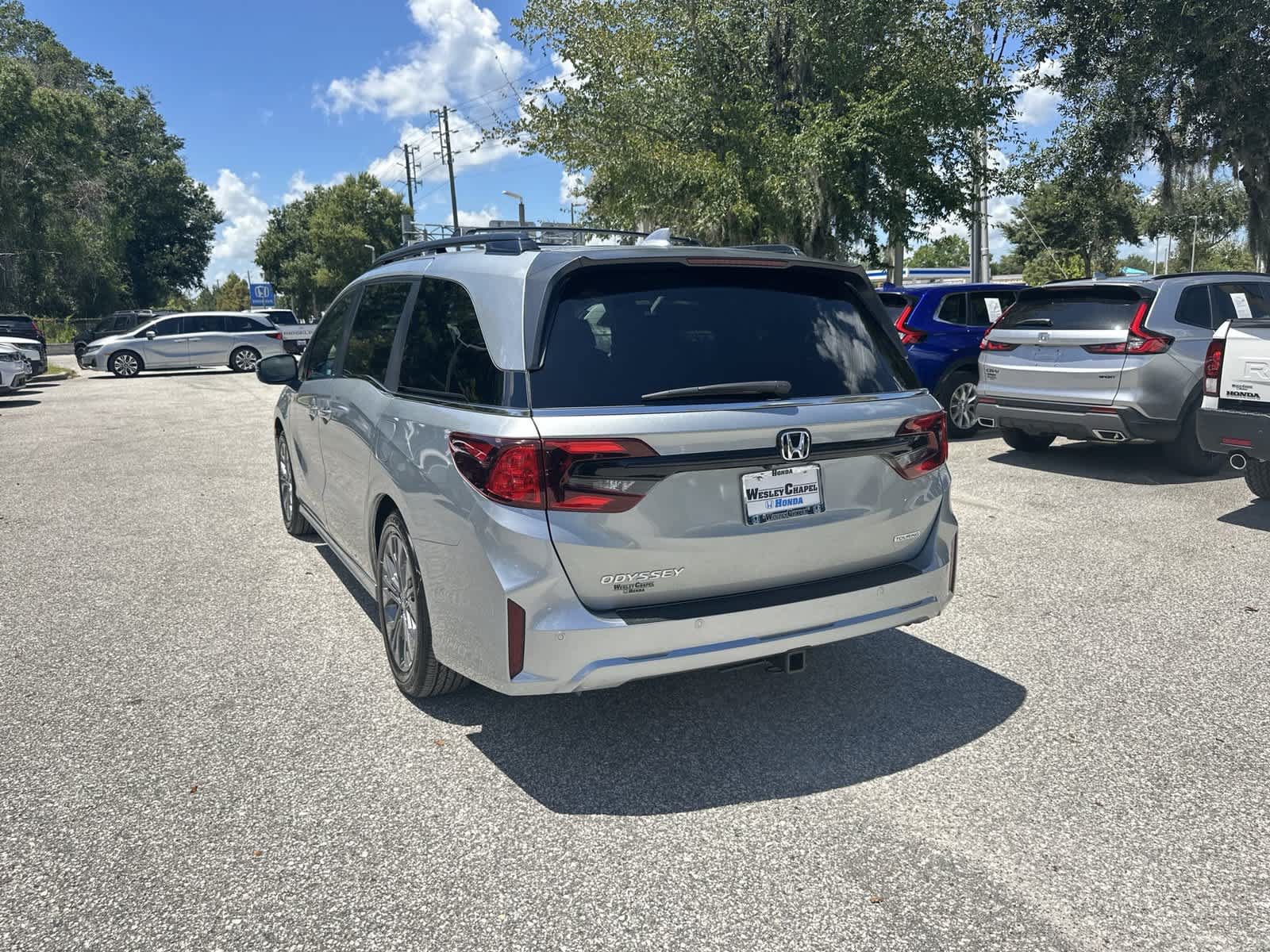New 2026 Honda Odyssey Touring image 4