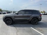 Used 2018 Jeep Grand Cherokee Altitude image 4