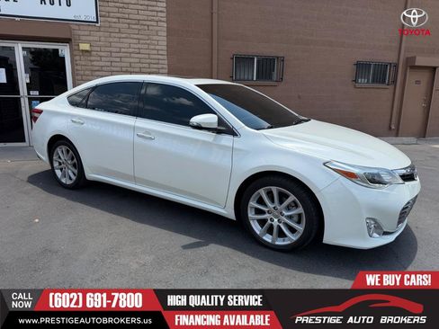 Used 2014 Toyota Avalon Limited FWD image 2