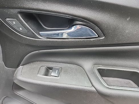 Used 2021 Chevrolet Equinox LT AWD/4WD image 12