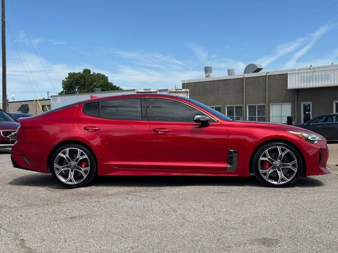 Used 2018 Kia Stinger GT2 RWD image 8
