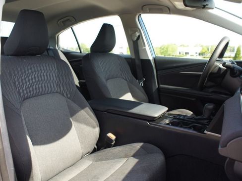 Used 2025 Toyota Camry LE FWD image 22