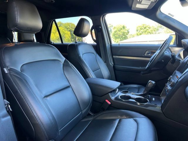 Used 2019 Ford Explorer XLT w/ Equipment Group 202A FWD image 24
