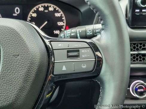 Used 2025 Honda HR-V EX-L image 16