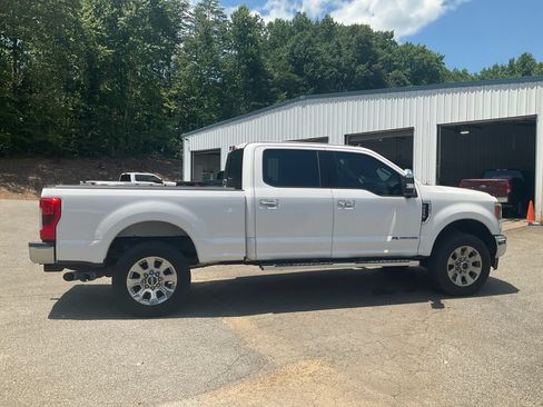 Used 2019 Ford F250 Lariat w/ Lariat Ultimate Package AWD/4WD image 4
