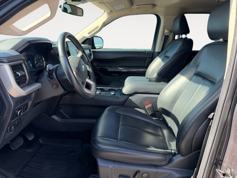 Used 2022 Ford Expedition Max XLT image 9
