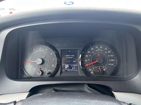 Used 2017 Toyota Sienna LE image 32