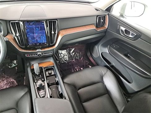 Used 2023 Volvo XC60 B5 Plus w/ Climate Package image 17