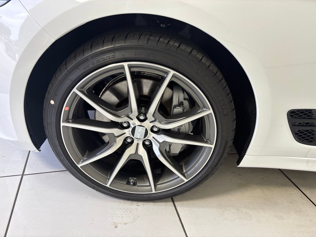 New 2026 Genesis G70 2.5T RWD image 9