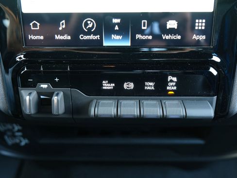 Used 2024 RAM 2500 Tradesman w/ Safety Group image 34