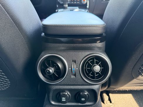 Used 2023 Kia Stinger GT-Line AWD/4WD image 34