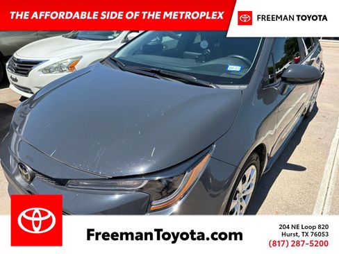 Used 2026 Toyota Corolla LE FWD image 1