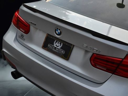 Used 2018 BMW 340i xDrive Sedan w/ Premium Package AWD/4WD image 15