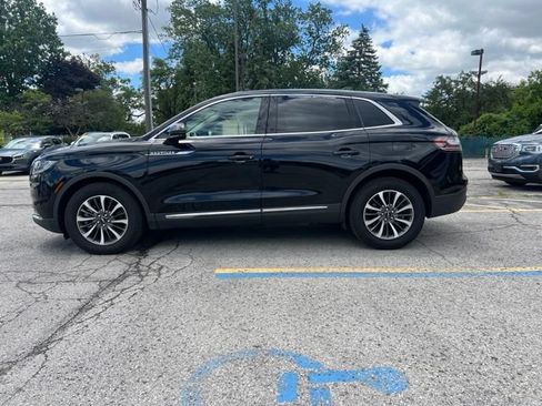 Used 2023 Lincoln Nautilus AWD image 5