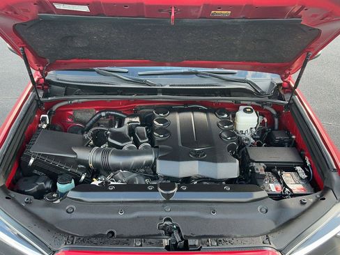 Certified 2022 Toyota 4Runner SR5 Premium AWD/4WD image 32
