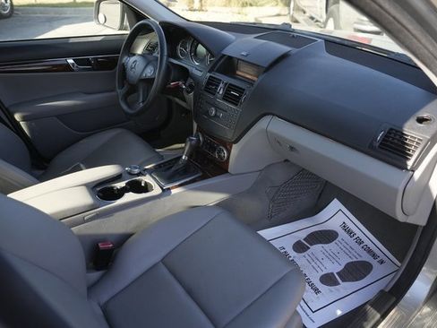 Used 2008 Mercedes-Benz C 300 Sedan image 18
