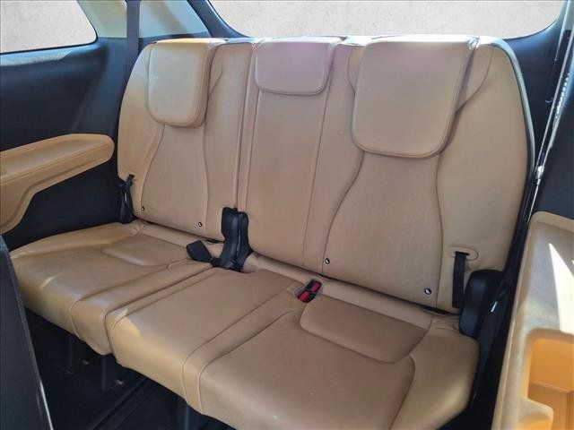 Used 2024 Kia Carnival LX FWD image 25