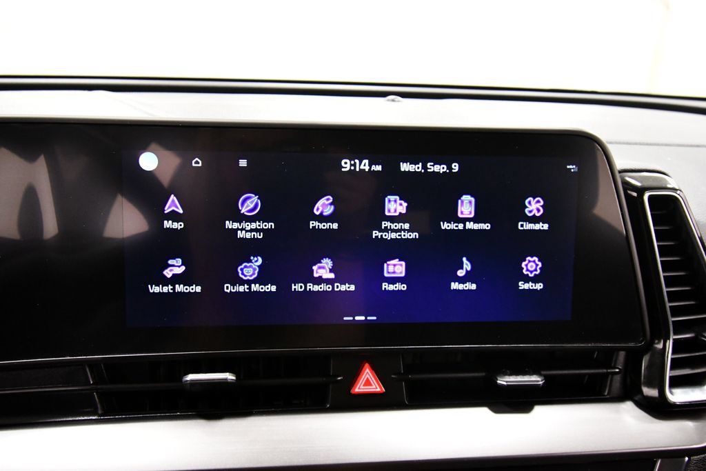 Certified 2025 Kia Sportage EX AWD/4WD image 25