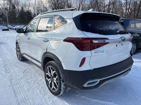 Certified 2021 Kia Seltos SX w/ SX Sunroof Package image 6