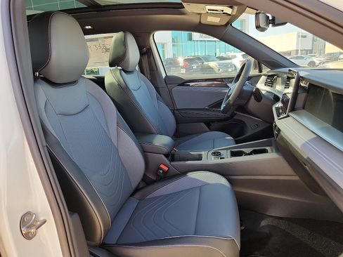 New 2026 Volkswagen Tiguan SE R-Line FWD image 14