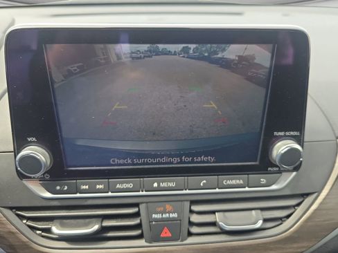 Used 2024 Nissan Altima 2.5 SV FWD image 22