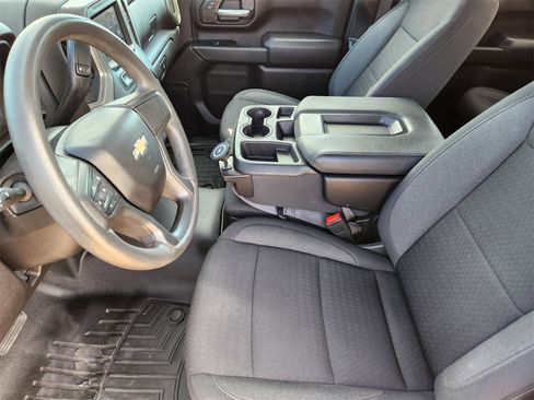 Used 2024 Chevrolet Silverado 2500 Custom w/ Custom Convenience Package image 15