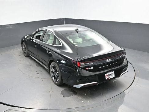 Used 2025 Hyundai Sonata SEL FWD image 45