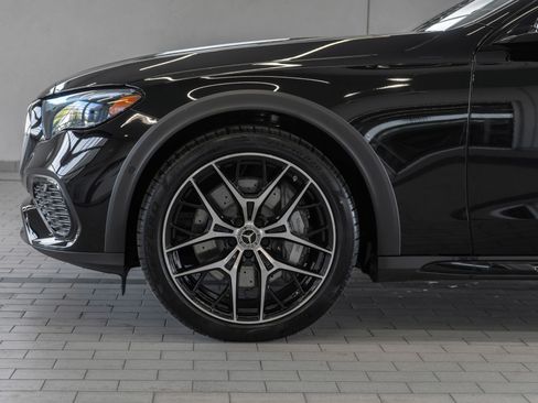 Used 2025 Mercedes-Benz E 450 4MATIC All-Terrain Wagon image 4