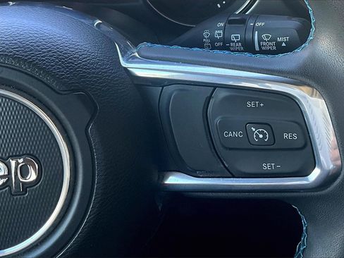 Used 2023 Jeep Wrangler Unlimited Rubicon 4xe image 9