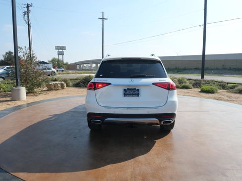 Used 2023 Mercedes-Benz GLE 350 4MATIC image 3