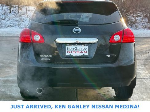 Used 2012 Nissan Rogue SL image 4
