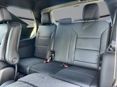 New 2026 Chevrolet Traverse RS w/ LPO, Floor Liner Package AWD/4WD image 33
