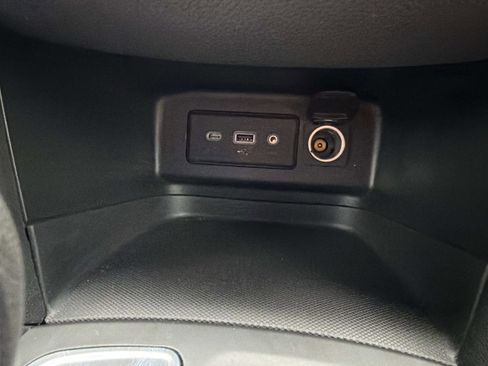Used 2023 Chevrolet Equinox LT FWD image 27