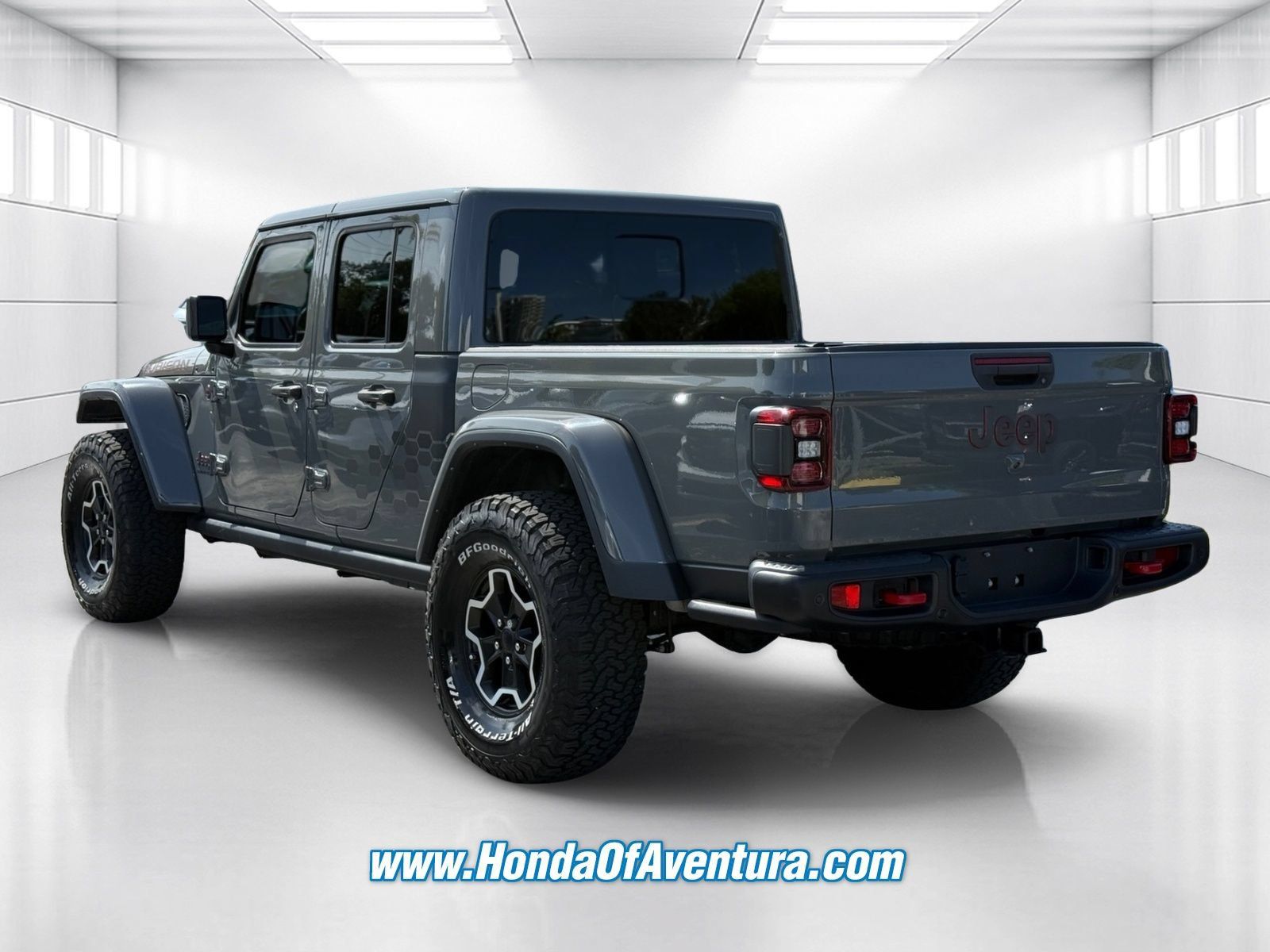 Used 2023 Jeep Gladiator Rubicon w/ LED Lighting Group AWD/4WD image 4