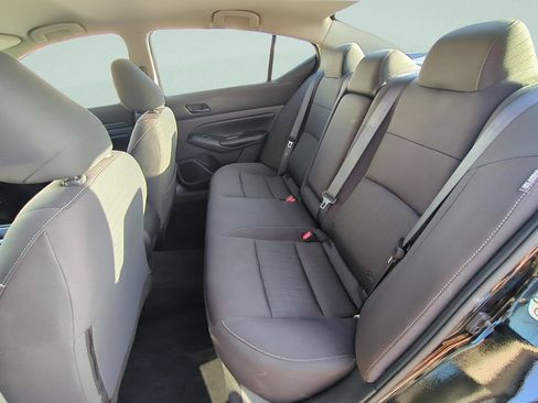 Certified 2024 Nissan Altima 2.5 SV FWD image 9