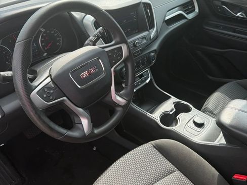 Used 2024 GMC Terrain SLE AWD/4WD image 9