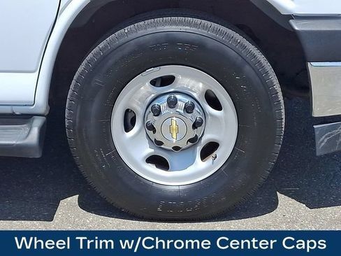 Used 2025 Chevrolet Express 3500 LT w/ LT Preferred Equipment Group RWD image 34