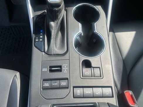 Used 2022 Toyota Highlander XLE image 15