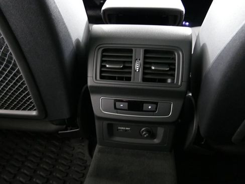Used 2023 Audi Q5 2.0T Premium w/ Convenience Package AWD/4WD image 27