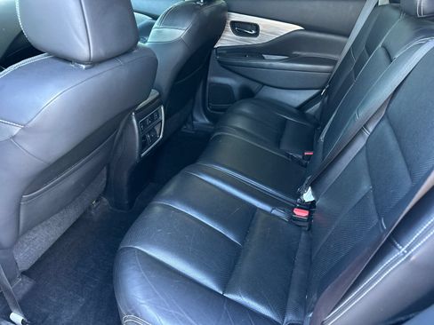 Used 2015 Nissan Murano Platinum w/ Platinum Technology Package FWD image 11