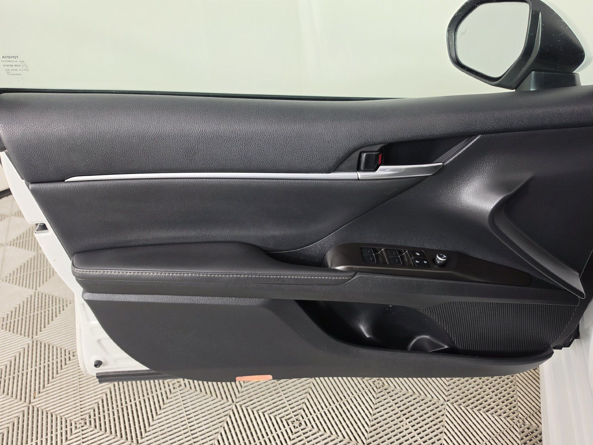 Used 2023 Toyota Camry XSE w/ Driver Assist Package FWD image 5
