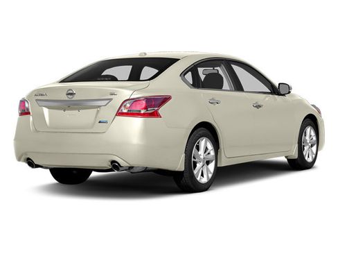 Used 2014 Nissan Altima 2.5 SL FWD image 2