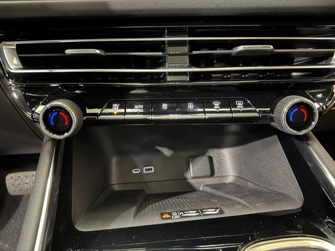 New 2026 Chevrolet Traverse Z71 AWD/4WD image 15