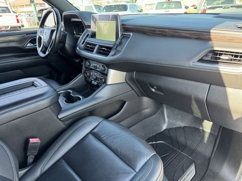 Used 2022 Chevrolet Suburban Z71 image 41