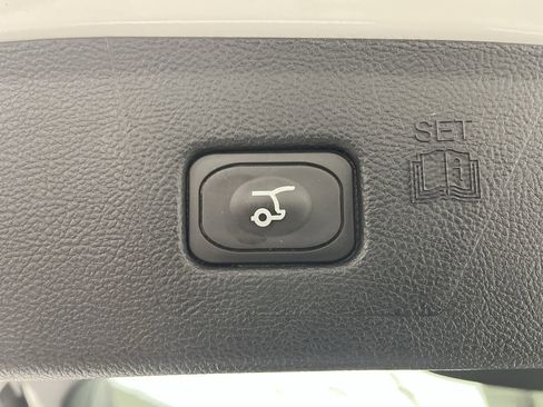 Certified 2023 Ford Edge Titanium w/ Class II Trailer Tow Package image 31