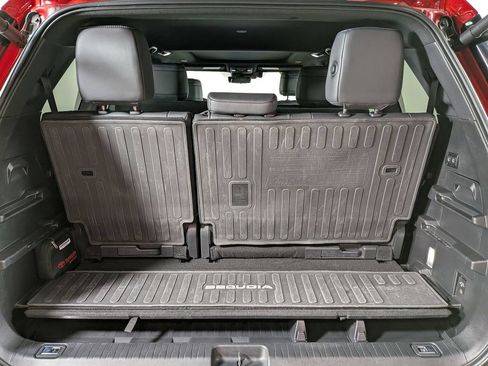 Used 2025 Toyota Sequoia Platinum AWD/4WD image 27