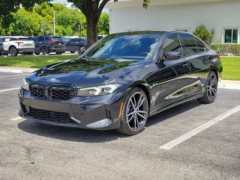 Used 2023 BMW 330e RWD image 7